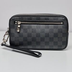 Louis Vuitton Damier Graphite Alpha Clutch